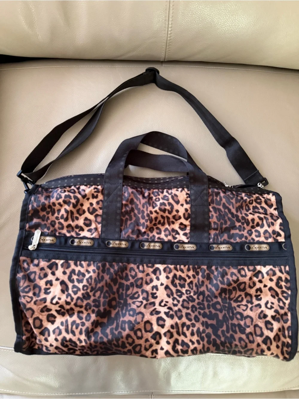 LESPORTSAC Leopard Print Black/Brown Weekender Duffel Bag ShoulderStrap Zippered - Picture 11 of 16